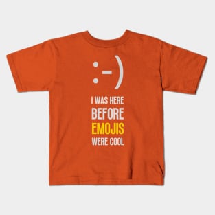 WORLD EMOJI DAY OLDSCHOOL SMILEY FACE Kids T-Shirt